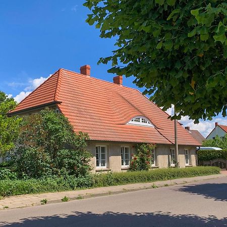Ferienwohnungen Klein Kapelle Gingst Exterior foto